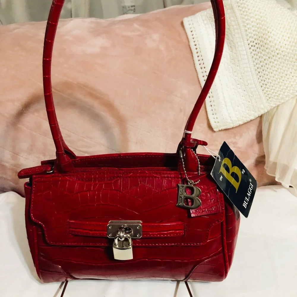 BULAGGI The Bag Leather Red Crocodile Embossed Shoulder Bag w/Lock & Key 💥Sold💥 - Picture 9 of 15